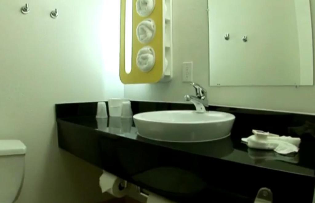 Motel 6 Manteca Habitación foto